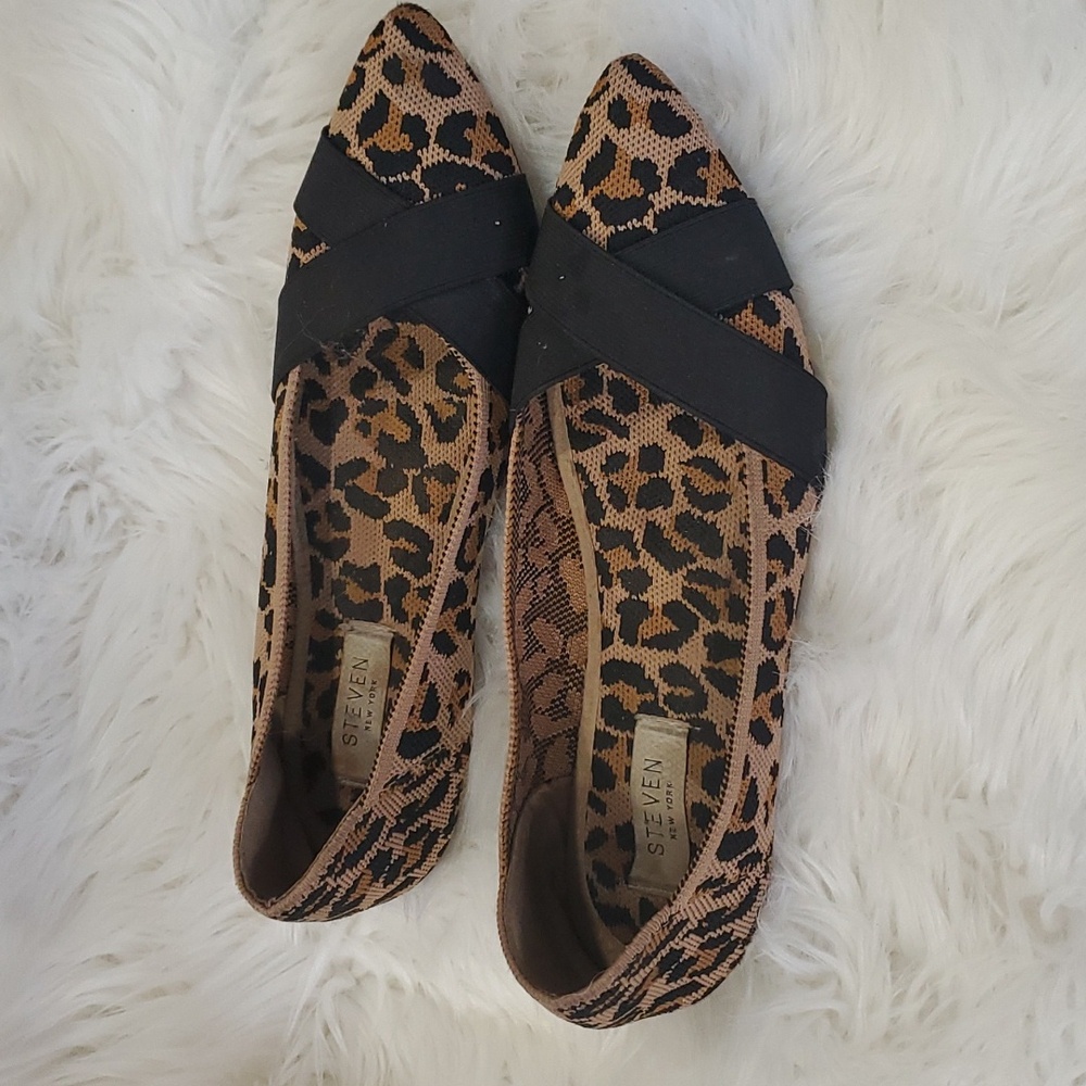 Steve Madden leopard Mob Wife  flats shoe size 8.5 - Picture 2 of 14